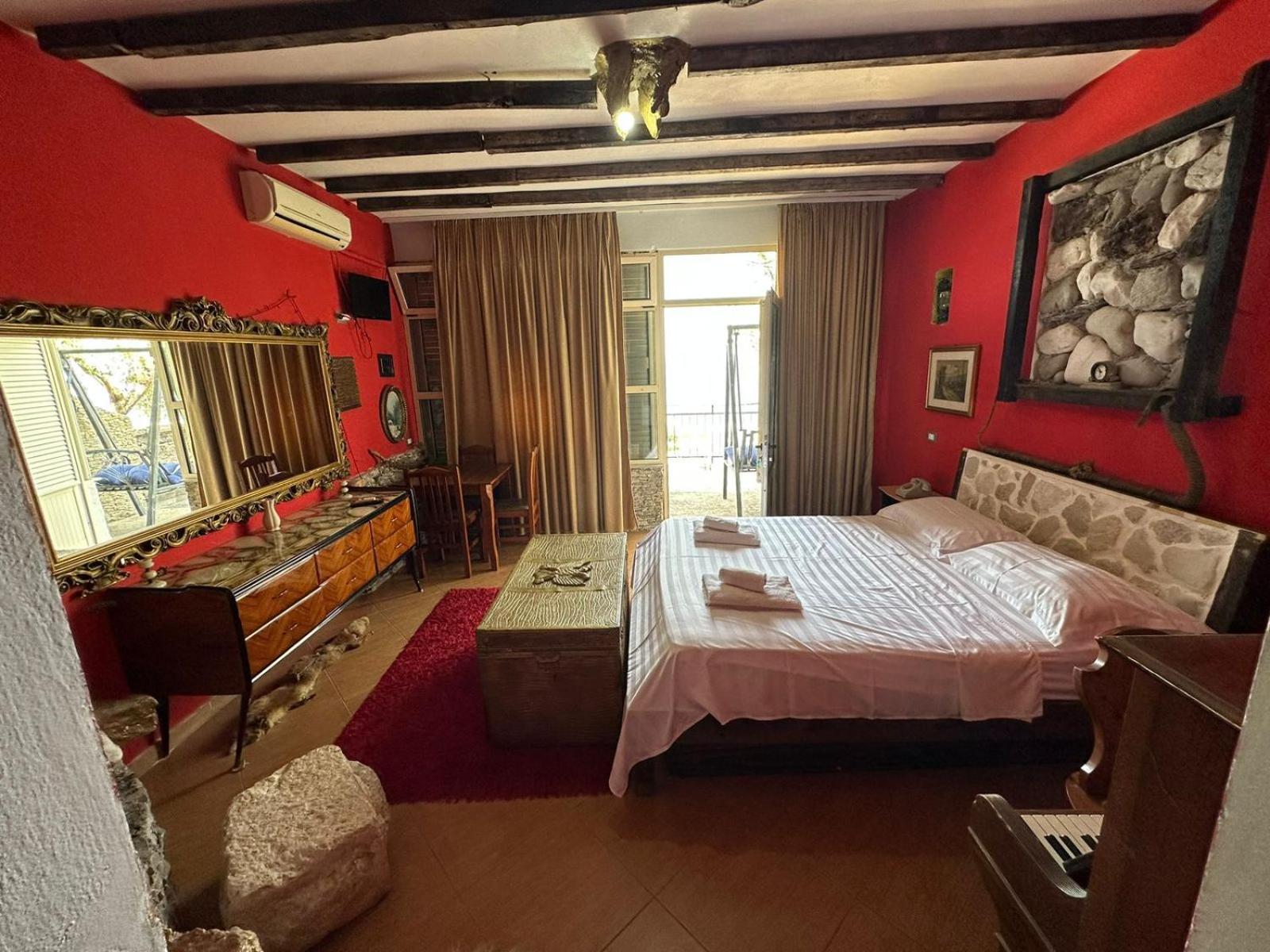 Hotel Vila "Oda E Miqve" Vlorë Εξωτερικό φωτογραφία